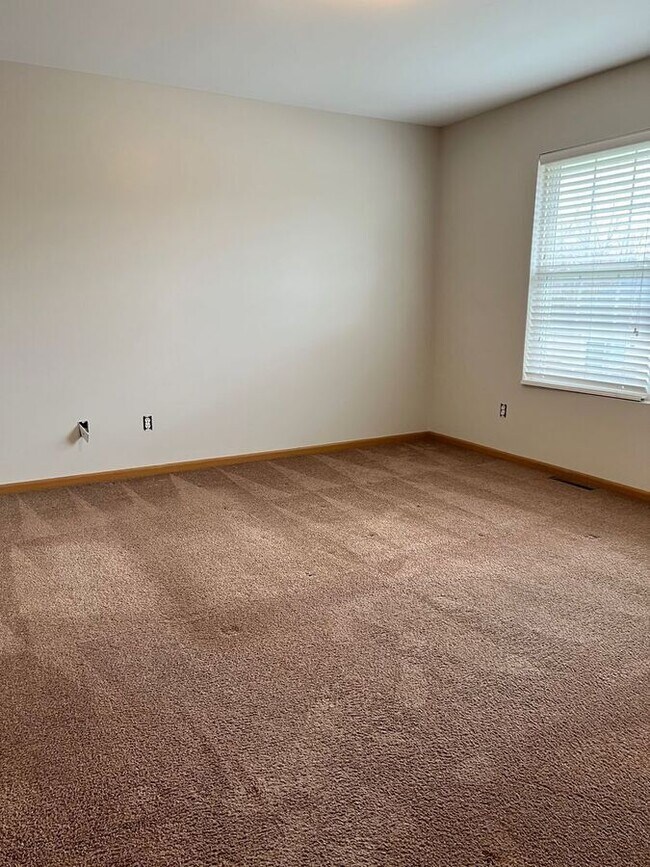 Building Photo - 1806 Dainesway Dr