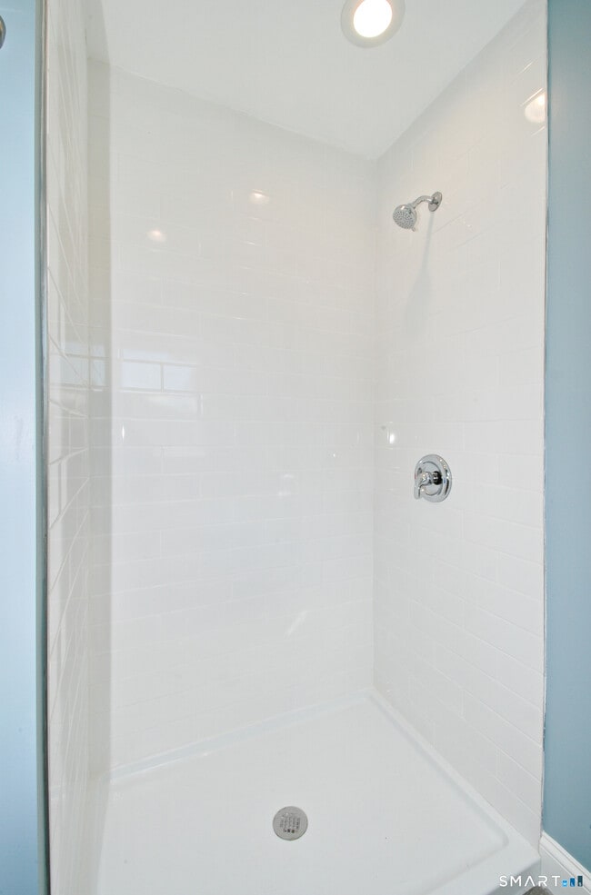 Building Photo - 58 Myano Ln