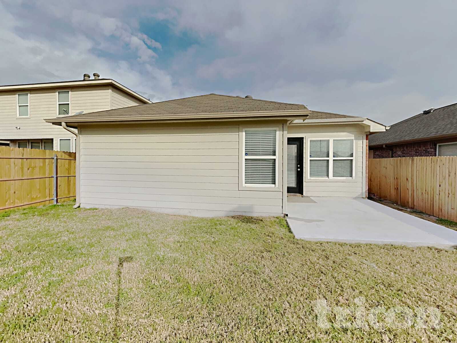 Building Photo - 5733 Parkview Hills Ln