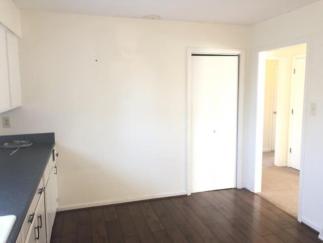 Building Photo - 3413 Alpine Court B