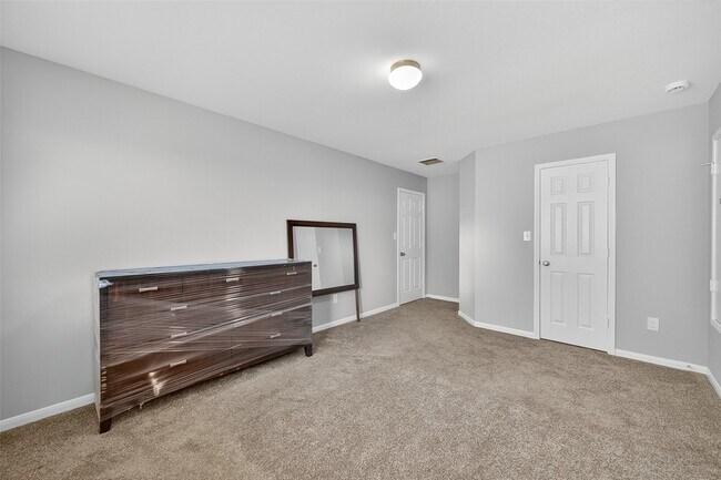 Building Photo - 20718 Bandrock Terrace