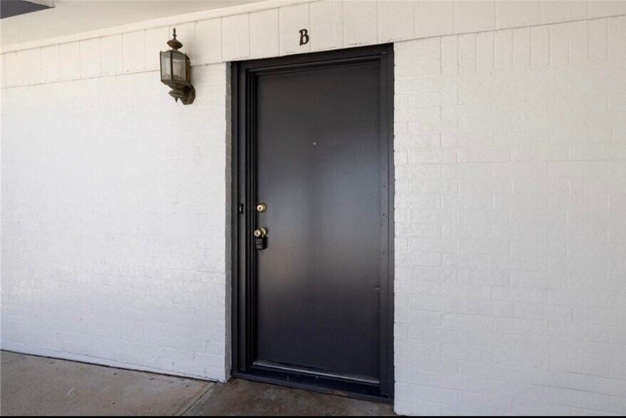 Front door - 1202 Wales Dr