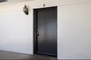 Building Photo - 1202 Wales Dr