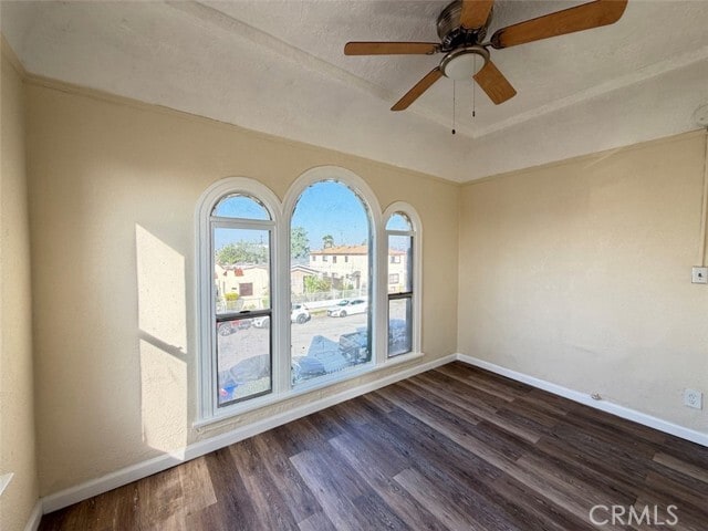 Building Photo - 932 W 74th St