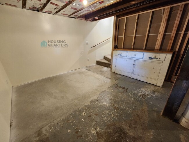 Building Photo - 107 W Waverly Pl