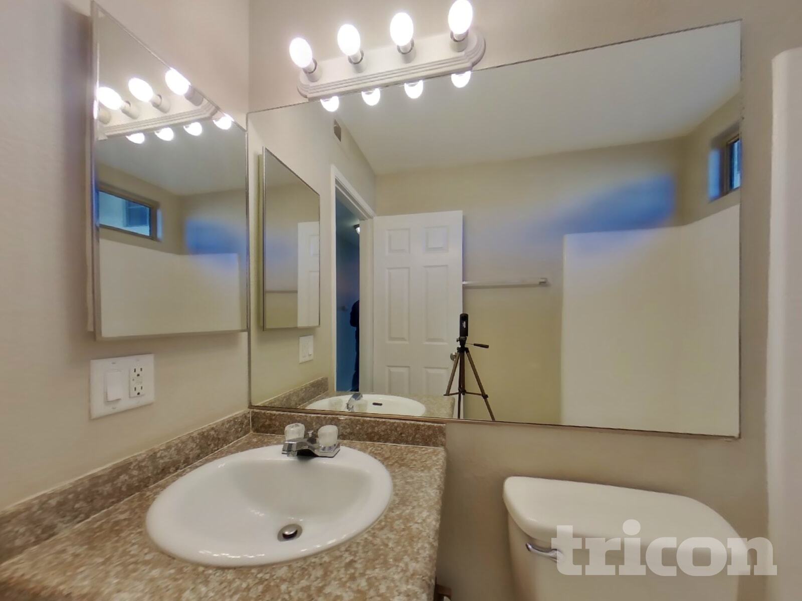 Building Photo - 44238 Gillan Ave