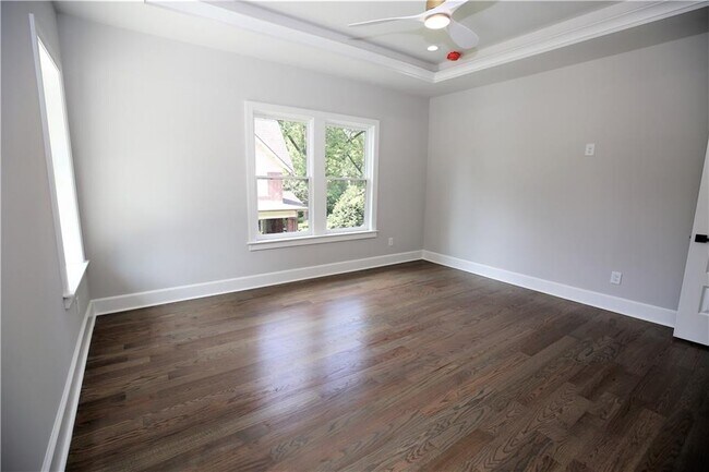 Building Photo - 957 Briarcliff Rd NE