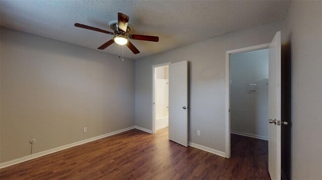 Building Photo - 500 Foch St