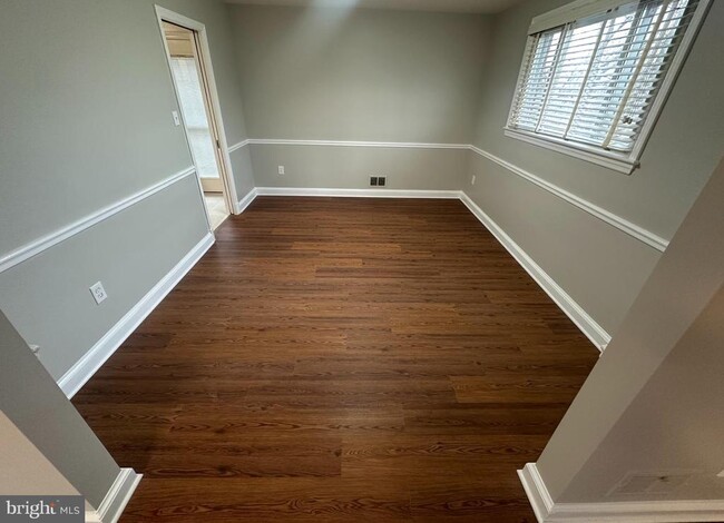 Building Photo - 3912 21st Ave