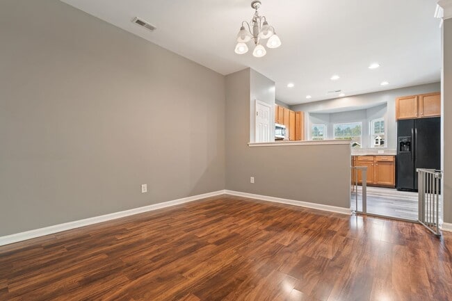 Building Photo - Stunning 3 Story Townhome in South Durham!