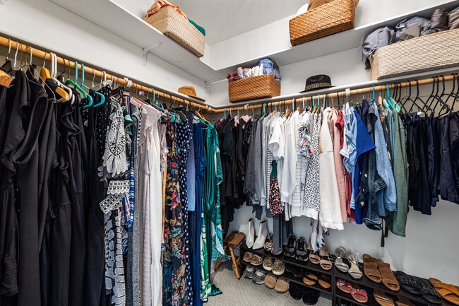 Building Photo - 288 3rd St