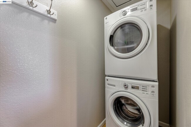 Building Photo - 50 Casa Maria Ct