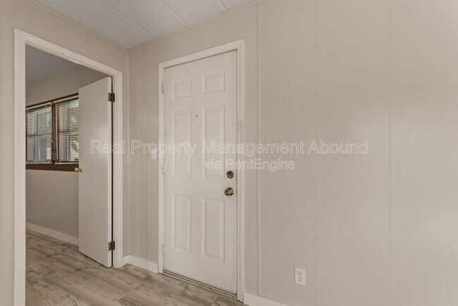 Building Photo - 4608 E 472 Rd