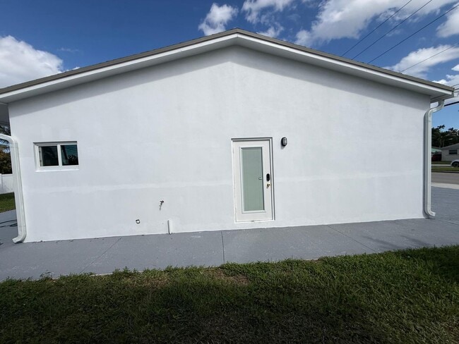 Building Photo - 6319 Southgate Blvd