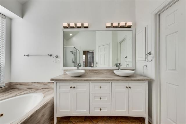 Building Photo - 3635 Eden Dr