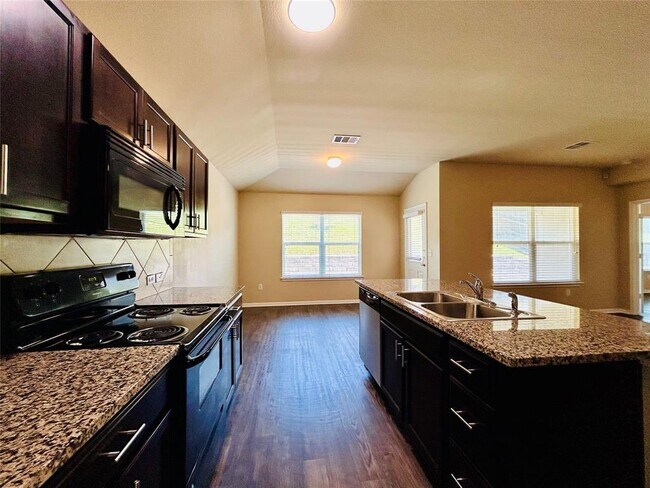 Building Photo - 15205 Wideleaf Cove
