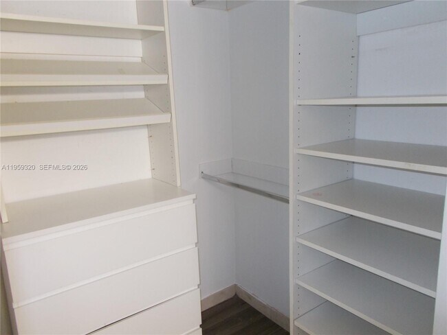 Building Photo - 701 SW 141st Ave