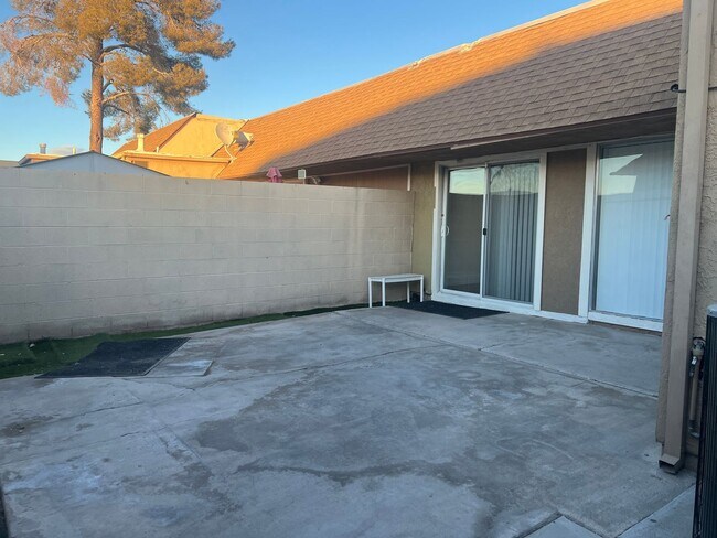 Building Photo - Ready for Move In