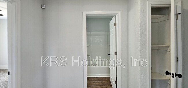 Building Photo - 515 Powhatan Pkwy