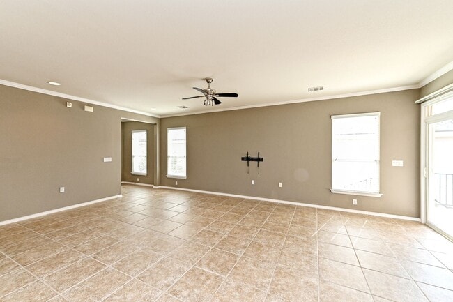 Building Photo - 533 Mill Pond Path