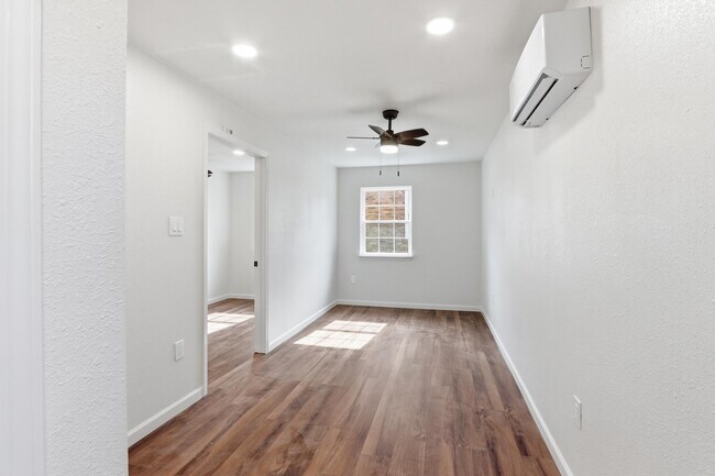 Building Photo - 69 N Tucker St