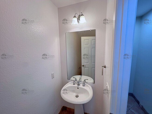 Building Photo - End unit 4 Bedroom House Available Now in ...
