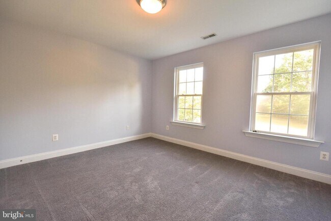 Building Photo - 42271 Bird Haven Dr