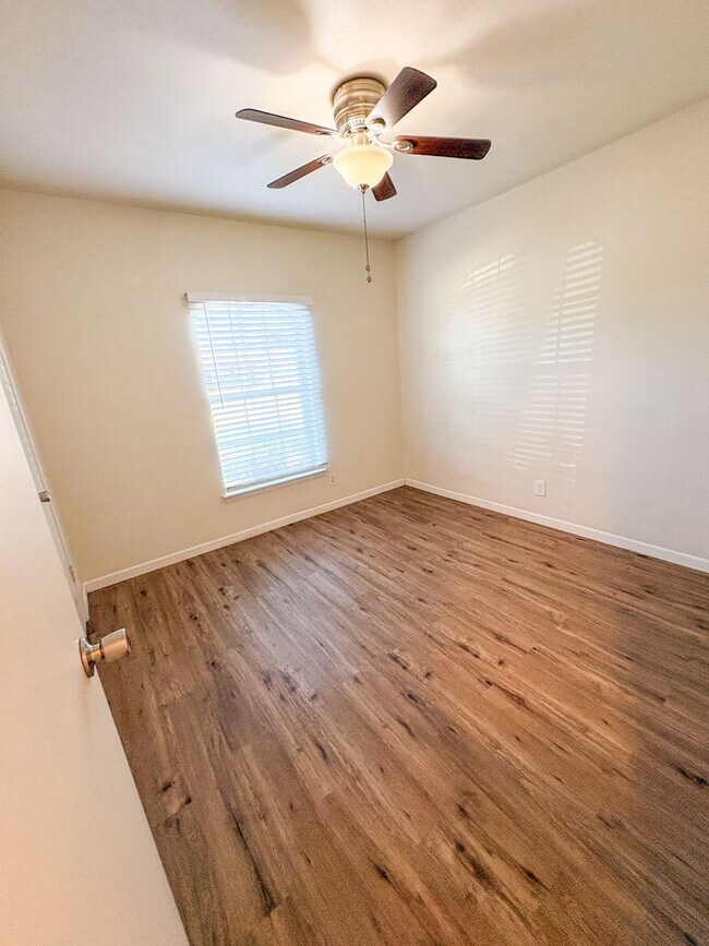 Building Photo - 2508 Hidden Hill Dr