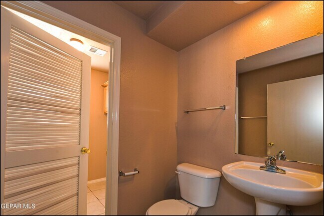 Building Photo - 452 Emerald Pass Ave