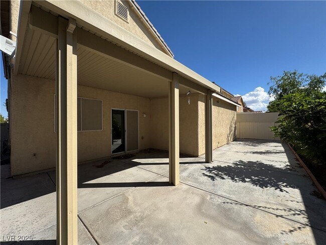 Building Photo - 6797 Cardoness St