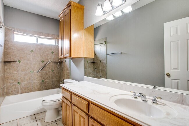 Building Photo - 7120 Axis Ct
