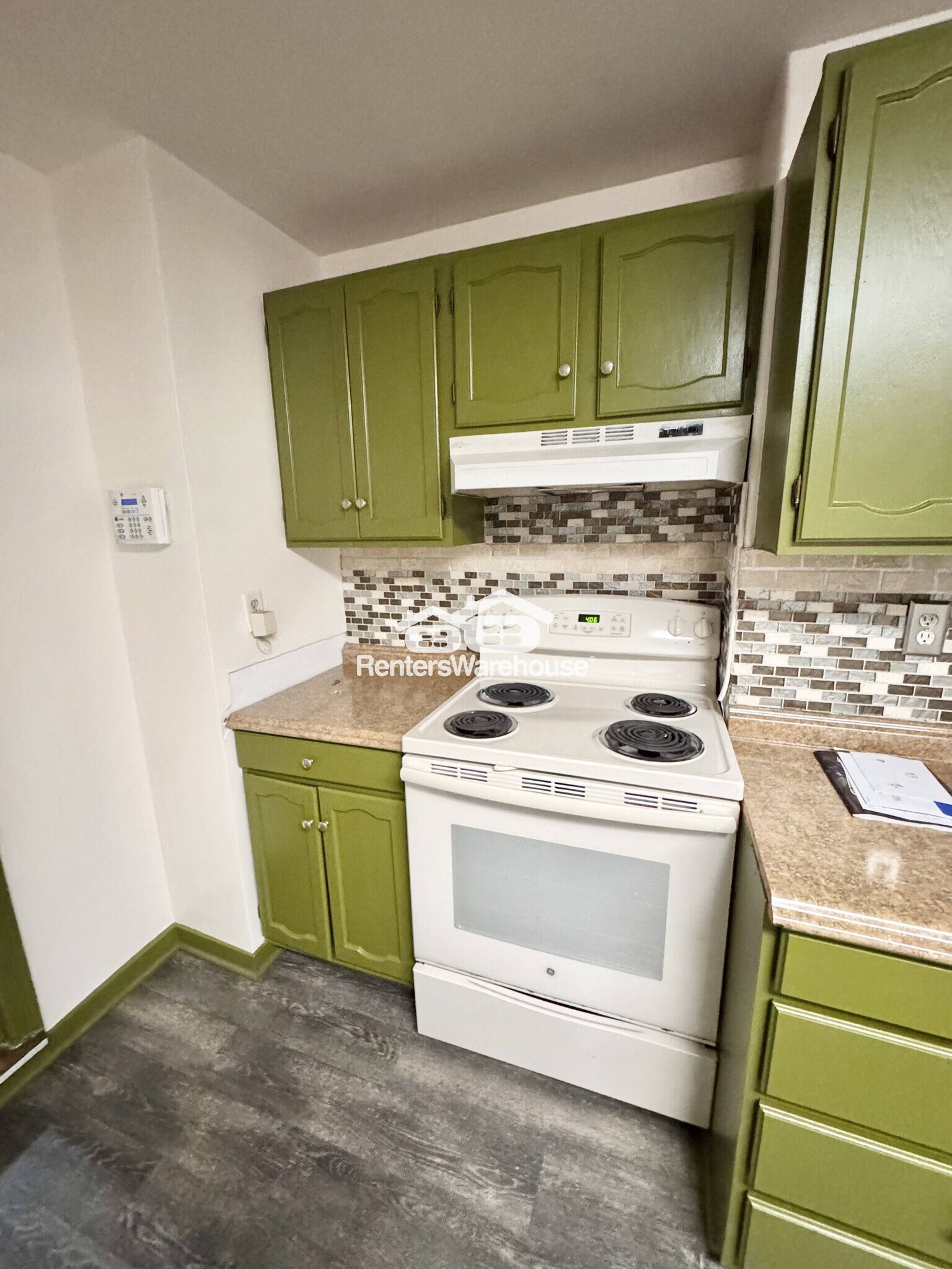 Building Photo - 116 W 4th St