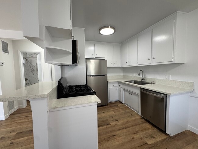 Building Photo - 14443 Dickens St