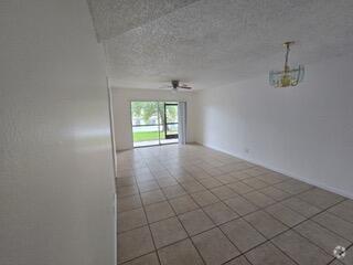 Building Photo - 7910 N Colony Cir