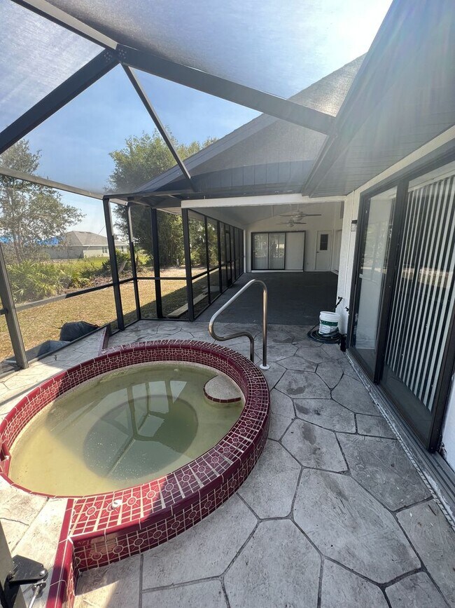 Building Photo - $1,875 ** ANNUAL ** Available 10/15/25 - Newly Renovated ** 3/2 Single Family Home with Oversized...