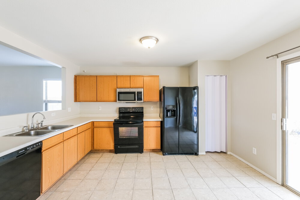 Building Photo - 11815 W Columbine Dr