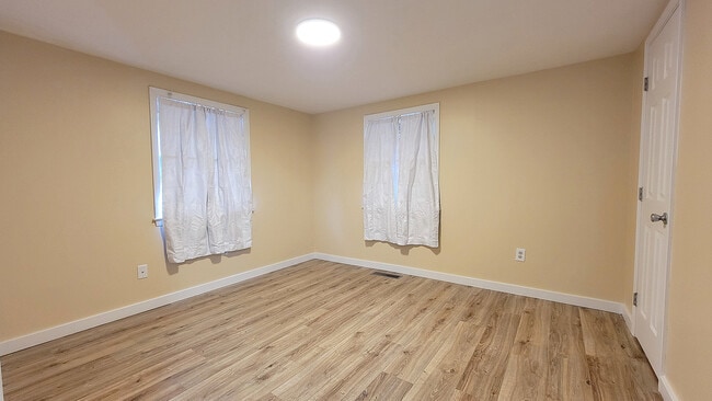 Building Photo - 2701 Wilshire Blvd