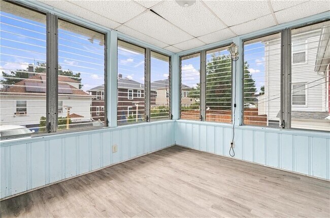 Building Photo - 23 Amory St