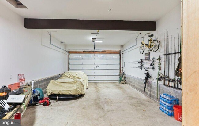 Building Photo - 234 Howell St