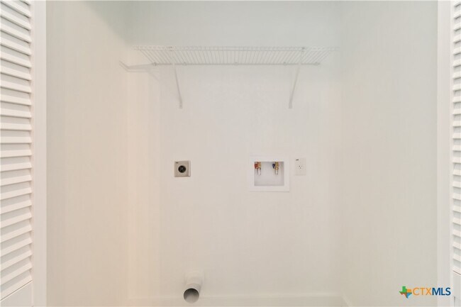 Building Photo - 462 Ledgeview Dr