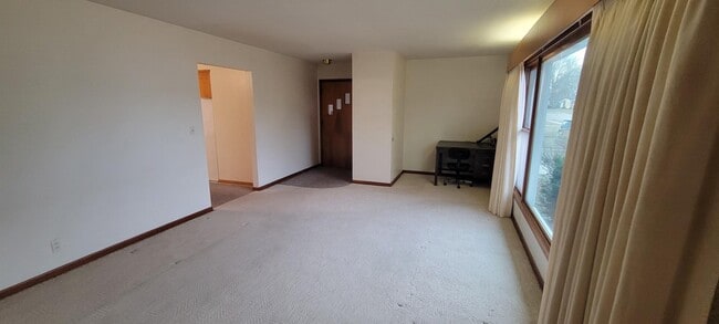 Building Photo - 421 Prentis Ave