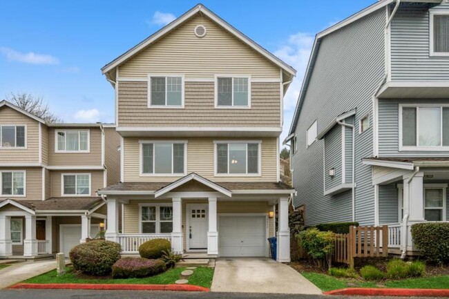 Primary Photo - 3 bedroom in Seatac WA 98198