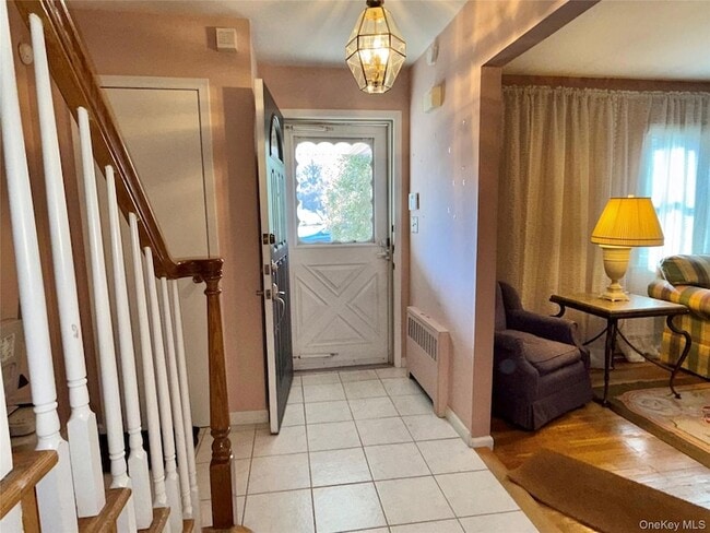 Building Photo - 15 Sherry Ln