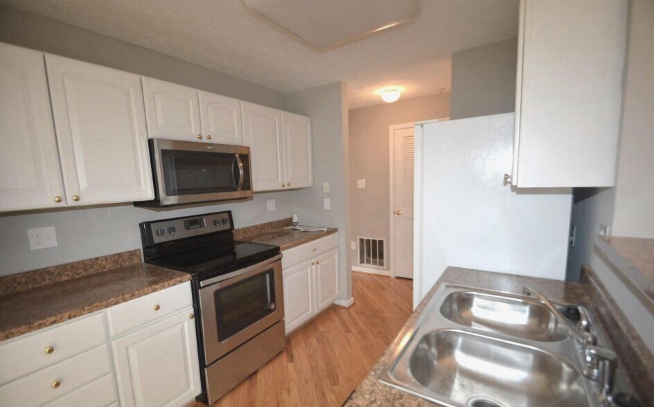 Building Photo - 9745 Reese Farm Rd