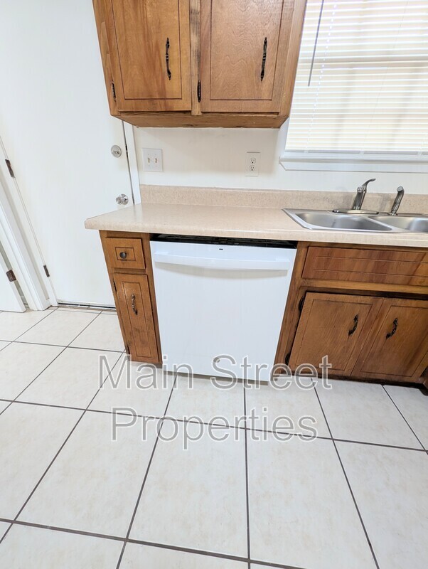 Building Photo - 5086 Yacht Harbor Cir