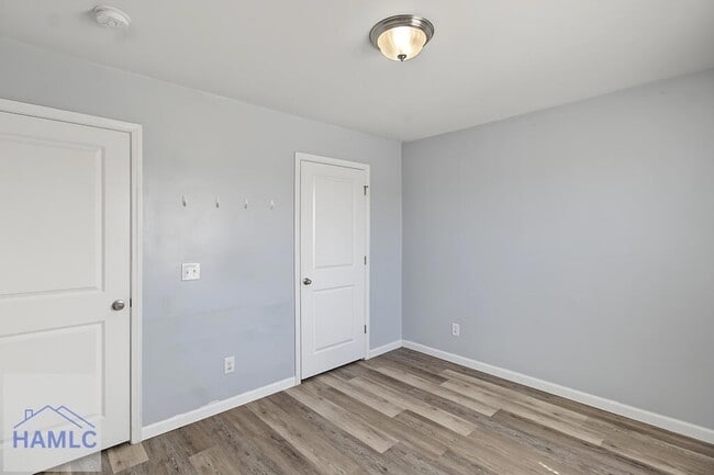 Building Photo - 141 Davila St