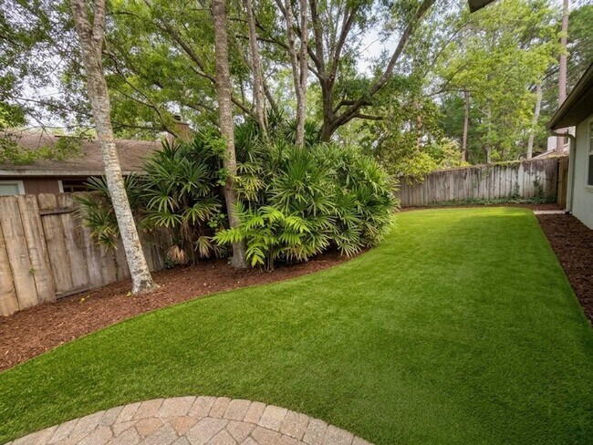 Building Photo - 4 Bed 2 Bath In Sable Chase