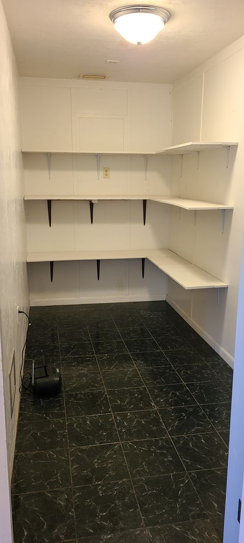 Building Photo - Remodeled 3/2 in Monterey
