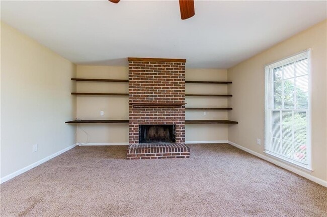 Building Photo - 2890 Carrollton Ct