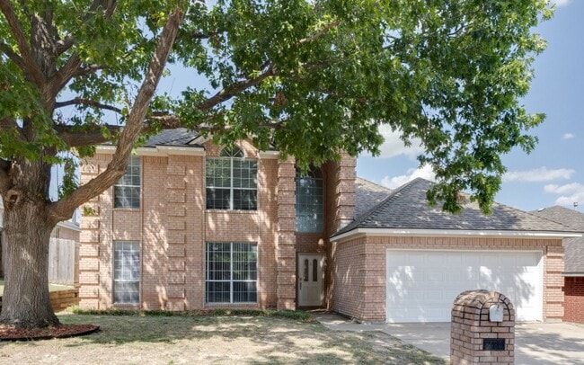Building Photo - 8434 Golf Club Cir